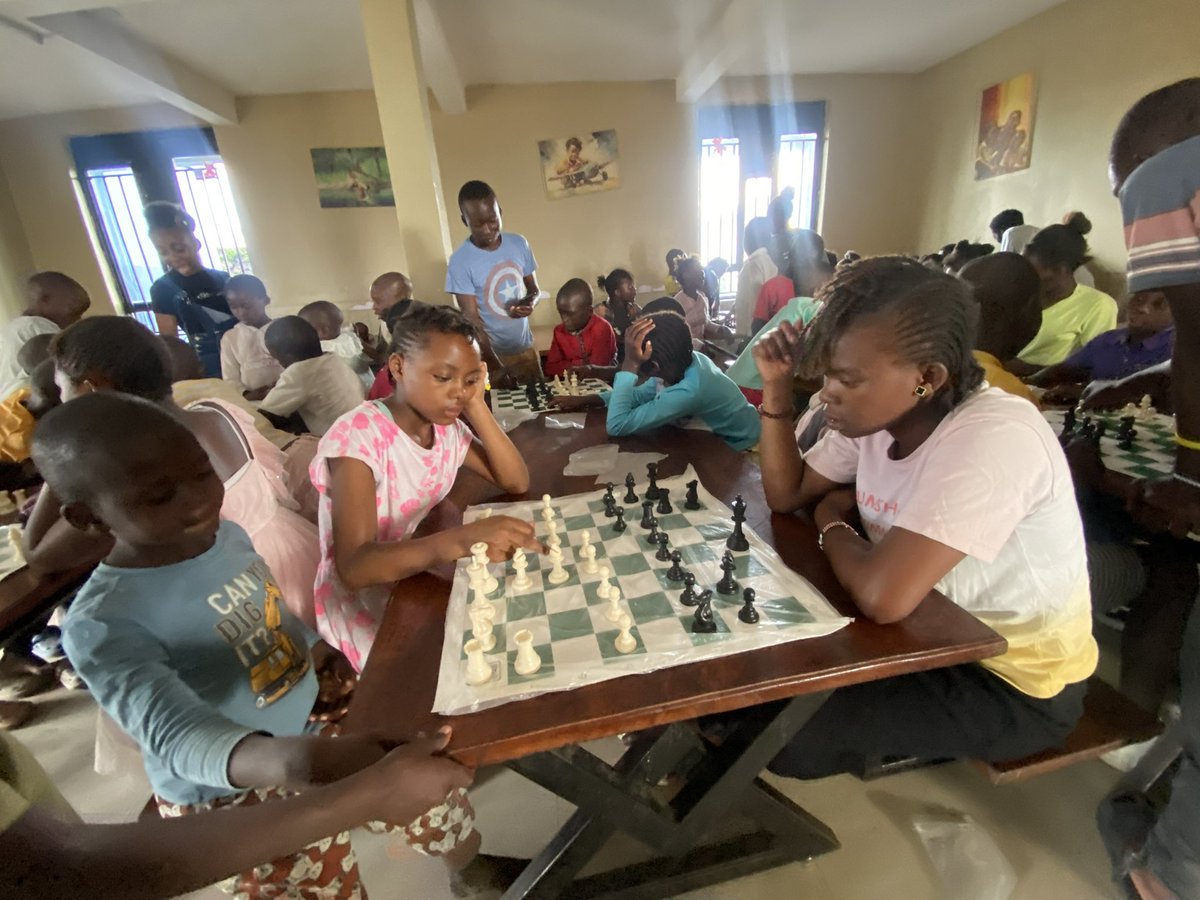 SogaChess's tweet photo. La Compassion Orphanage is officially playing chess!🇨🇩 https://t.co/HF6AHcmRsL
