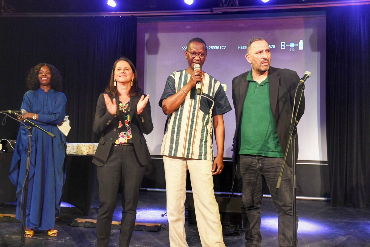 Johanna Rolland tweet media