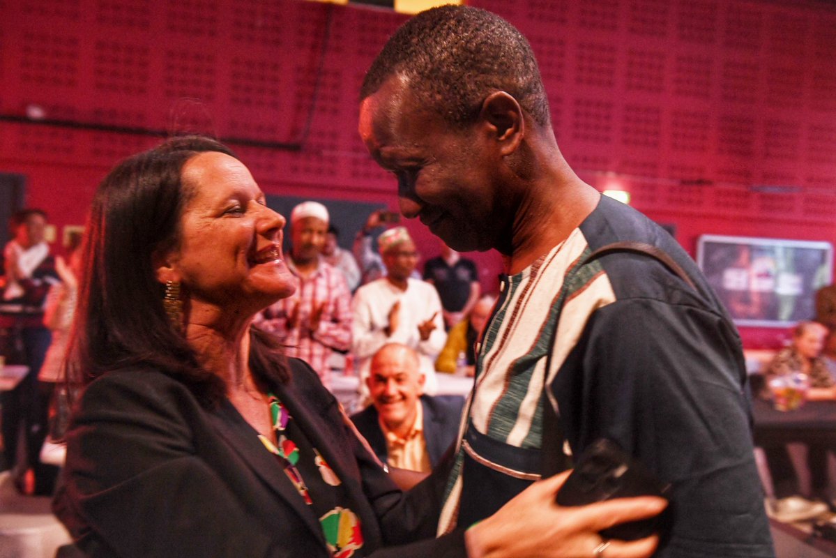 Johanna Rolland tweet media