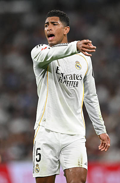 (fan) REAL MADRID FANS 🤍 tweet media