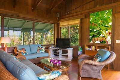 𝒍𝒖𝒏𝒂 tweet media