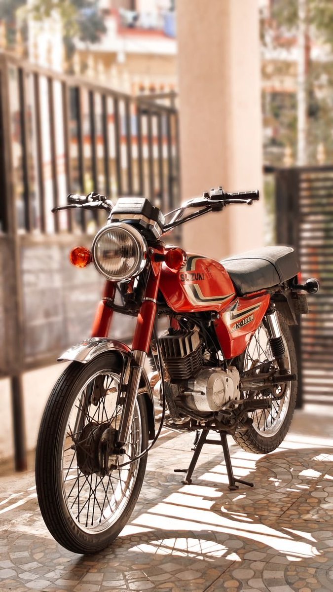 MoreMotorcycles's tweet image. 1986 #Suzuki ZX 100R