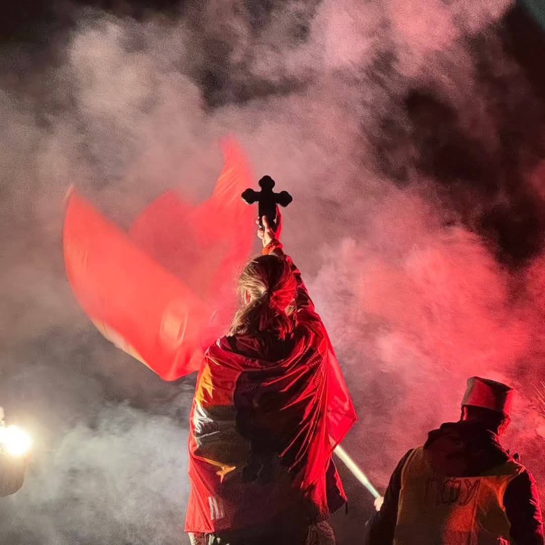 ИС - ХР

НИ - KA.

☦️❤️