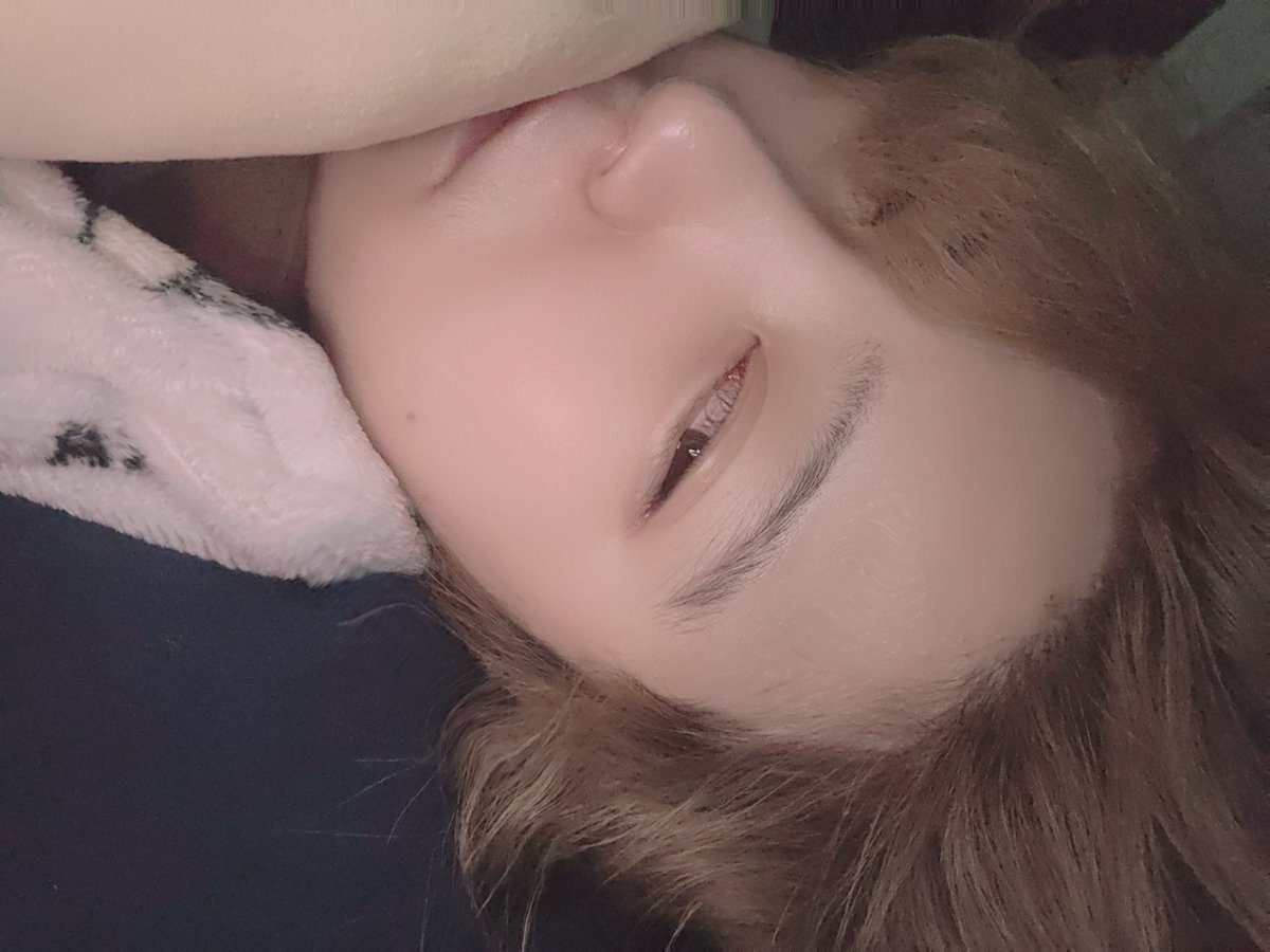 비에 (LI_VIE) tweet media