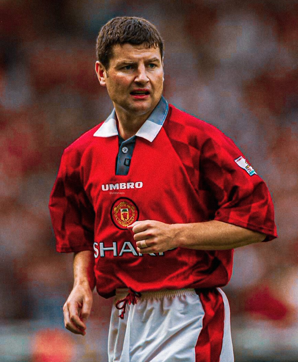 cold pics of Manchester United tweet media