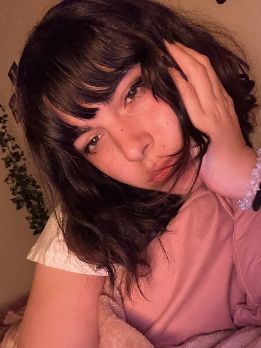 abril🦇𖦹₊ tweet media
