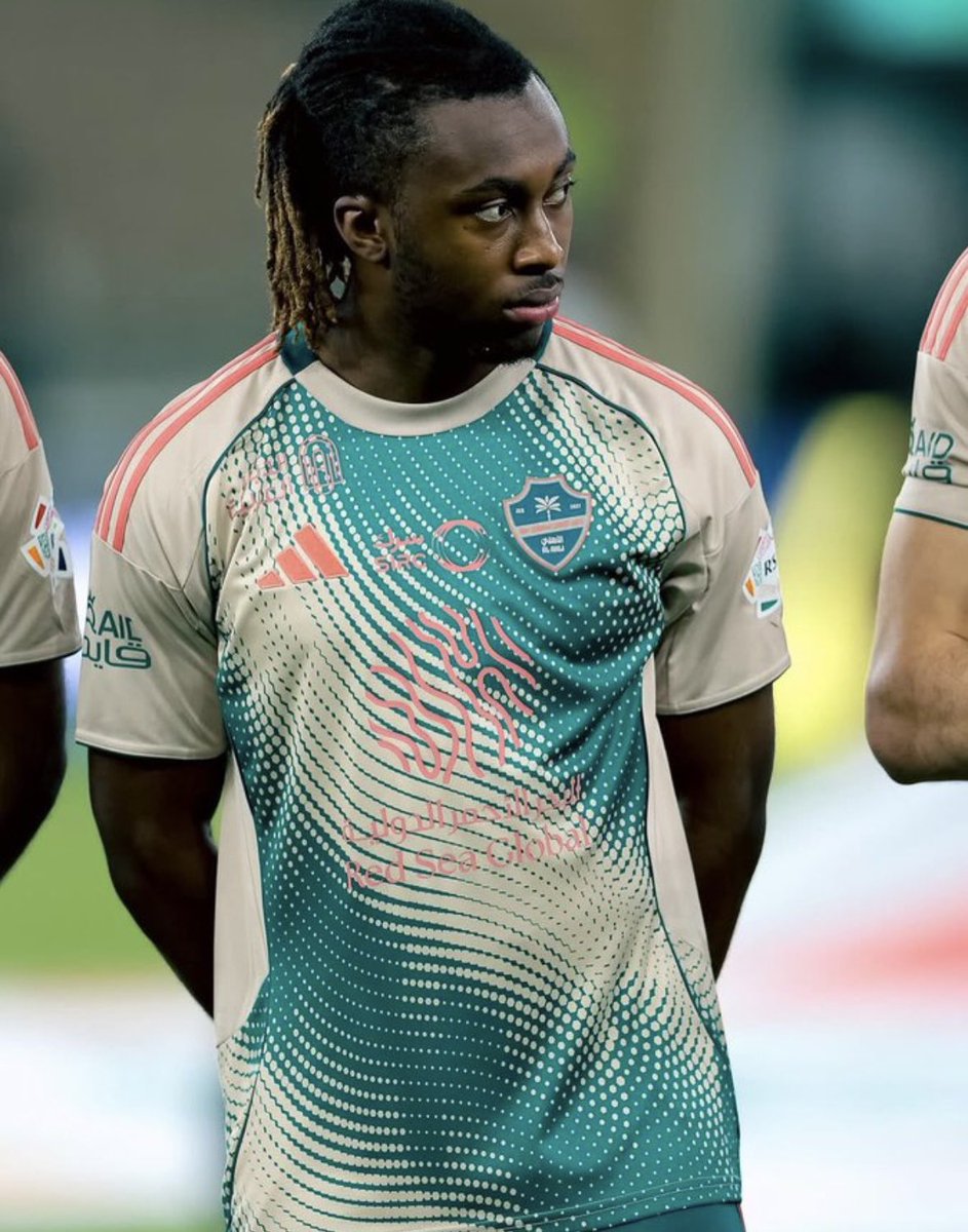 Emad Castle tweet media