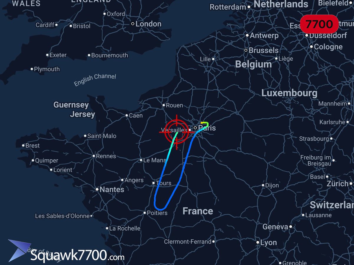 Squawk7700com's tweet image. [SQ7700]
Operator: Air France
Flight: AF1358 / AFR49HR
Aircraft: BCS3 (F-HPNZ)
  Airbus A220-300 / Bombardier CS300
Route: CDG → RBA
  From Paris Charles de Gaulle, France

For the detailed information, access squawk7700.com/incident/AFR49…

#squawk7700 #AF1358 #FHPNZ