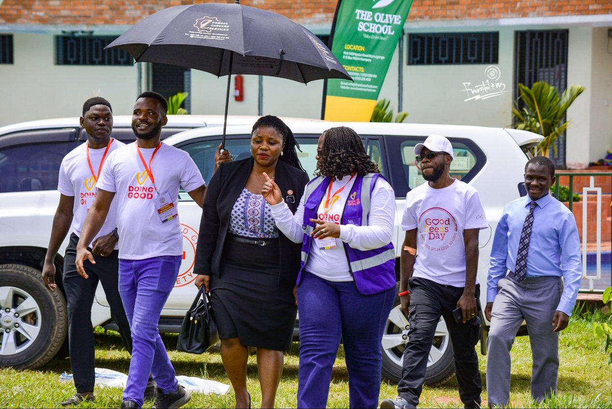 FrosteeLensUg's tweet image. Still about the roll call, majestic Arrivals on the Good Deeds Day. It's the Director Red Cross Uganda. 

#tukolerabantu #GoodDeedsUganda