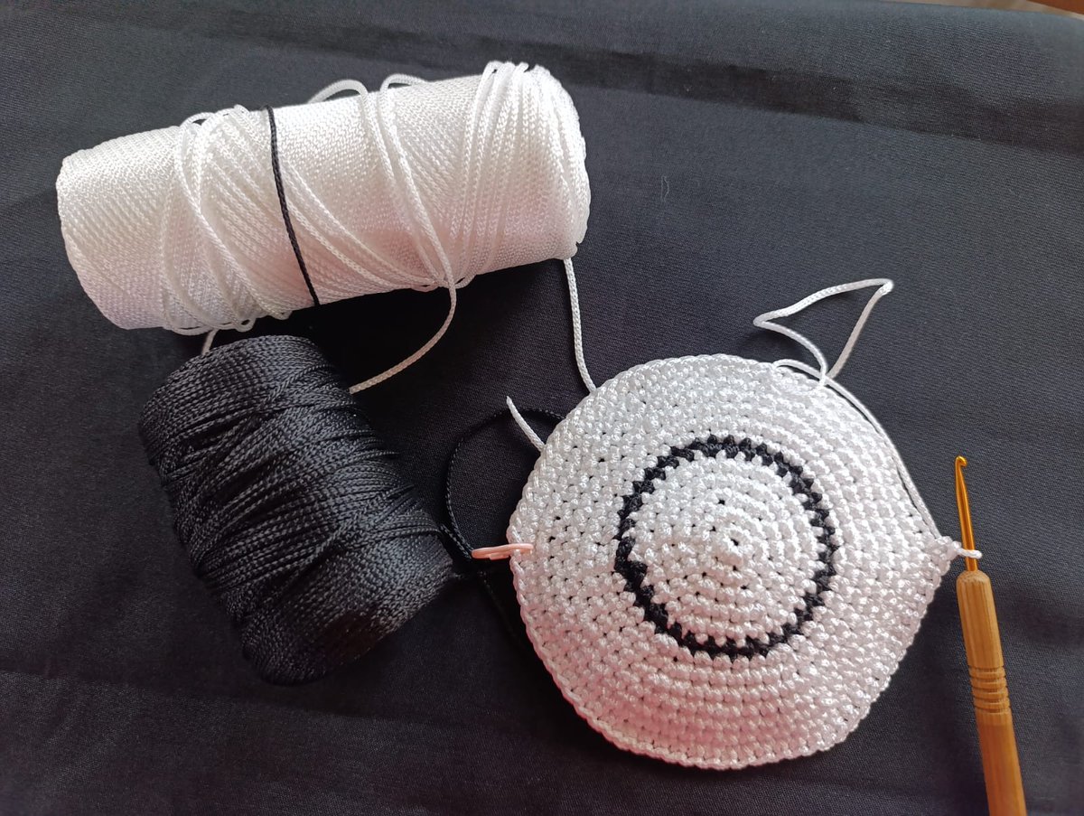 Voiceofisr's tweet photo. Handmade by my aunt.
#Kippah
#Shabbat #Shalom https://t.co/t2wXoSZF3j