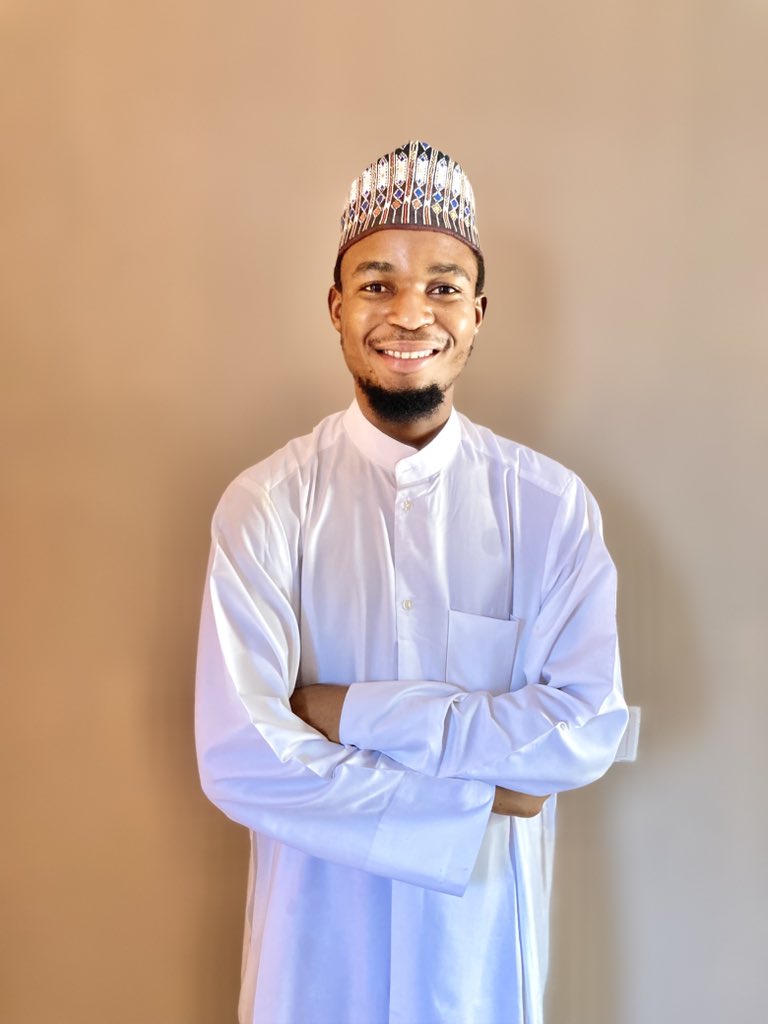 MhiztaZeefresh's tweet image. #FridayFirstClass