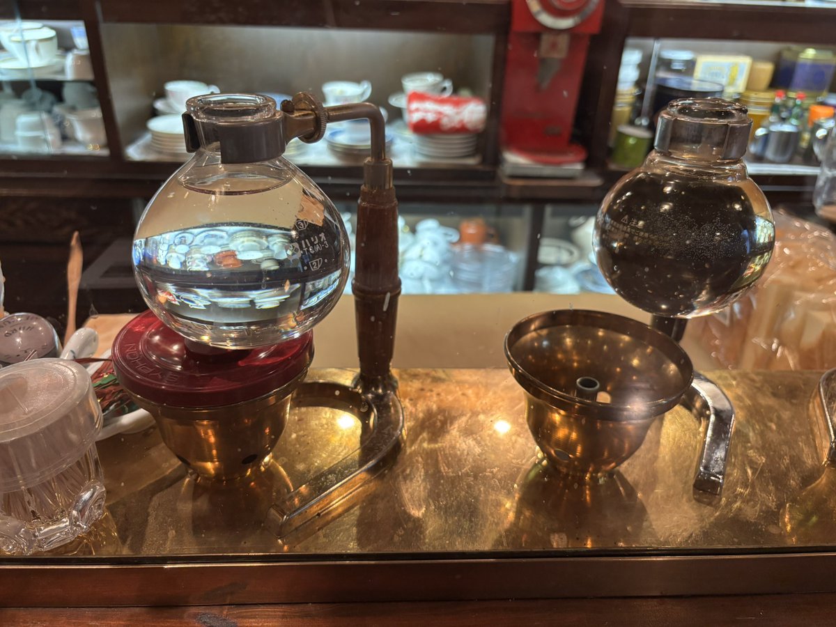 japantravelbug's tweet image. I went to the most fabulous little 喫茶店 in Imari run by a very genki 93-year-old; the pizza toast was amazing and she served my coffee in the royal Albert cherry blossom cup! We talked for about an hour and she gave me great local recommendations 💗

maps.app.goo.gl/VAMeNquyKYFSN5…