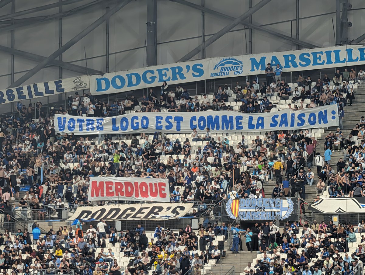 ChrisMyOM's tweet photo. Votre logo est comme la saison : MERDIQUE.

- Dodgers https://t.co/kufLNY9lk5