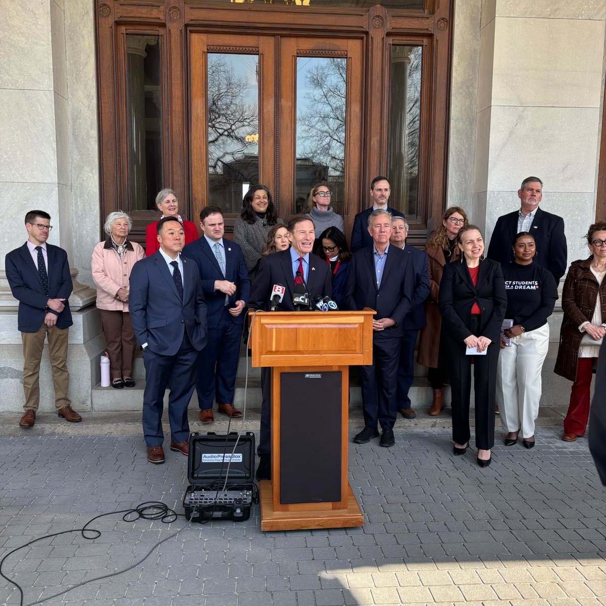 Richard Blumenthal tweet media