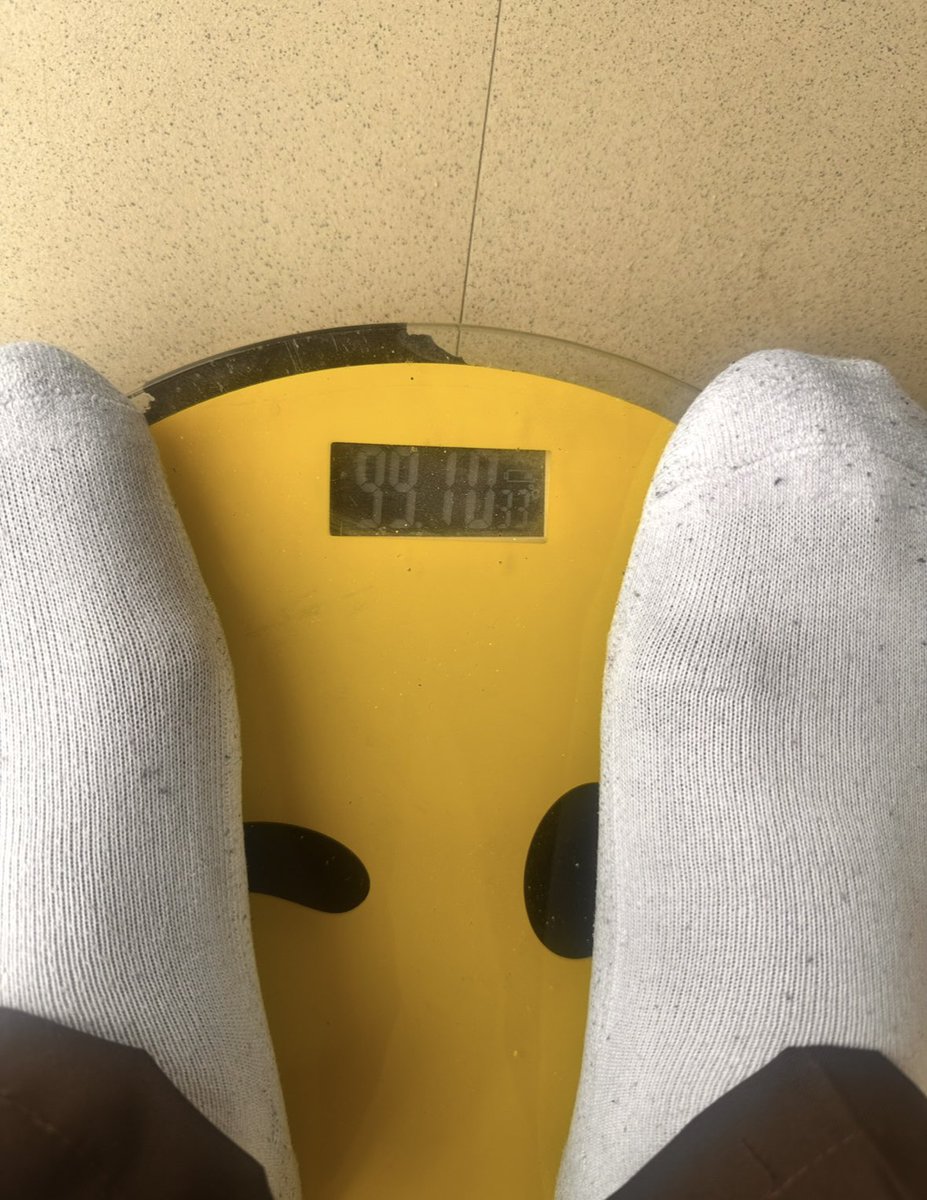 Saint_YAB's tweet photo. i lost 3.6 kg in 25 days!! 😫❤️

i don’t know who needs to hear this but 

there’s no limit to what you can achieve, you just need to do the work 

Day 1                                                  Day 25 https://t.co/BmXxvqwngV