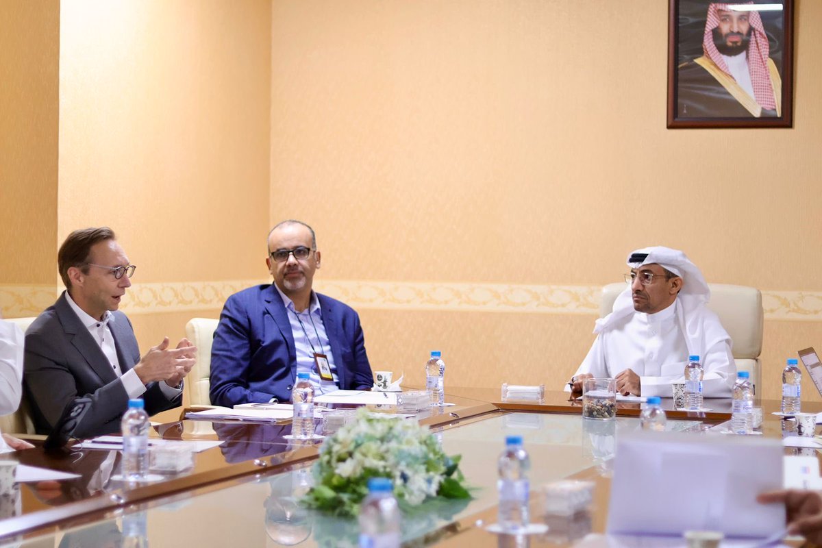 كلية العلوم الطبية التطبيقية tweet media