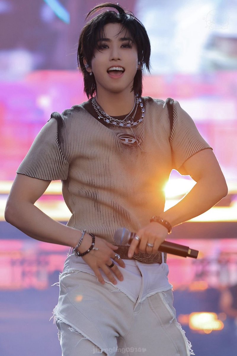 sabrI.Na 🌸 tweet media