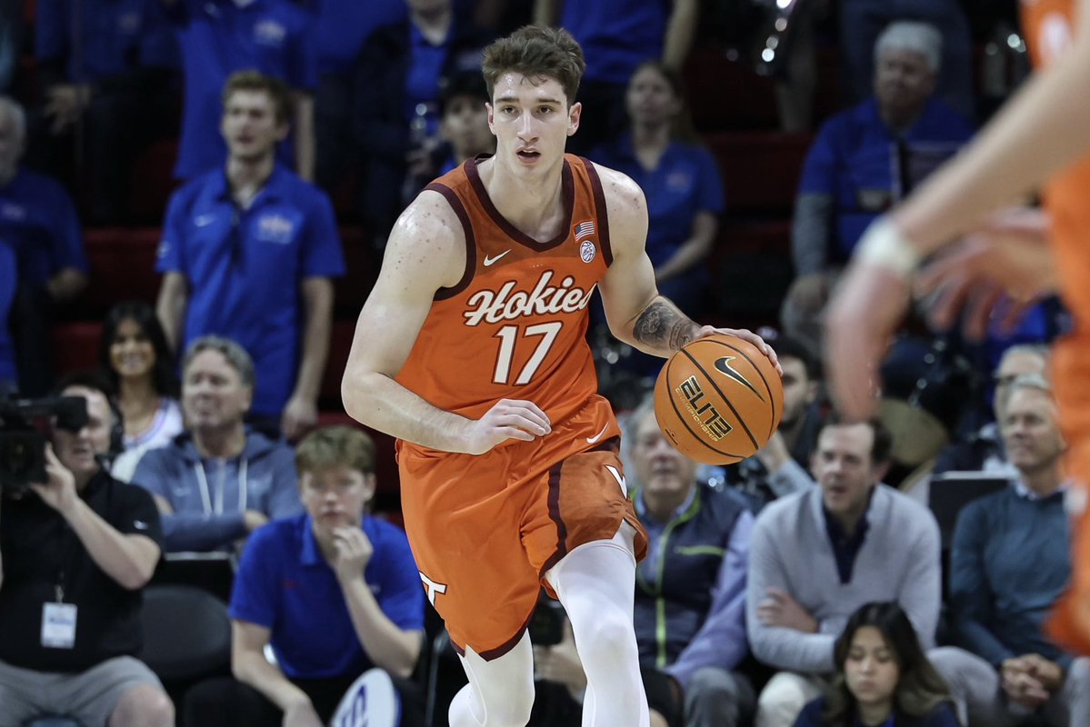 chas_post23's tweet image. Here are several players that #Michigan is reportedly pursuing or showing interest in from the transfer portal.

1. Juke Harris (Wake Forest guard)
2. Flory Bidunga (Kansas center)
3. Aiden Sherrell (Alabama center)
4. Neoklis Avdalas (Virginia Tech guard)
5. Moustapha Thiam