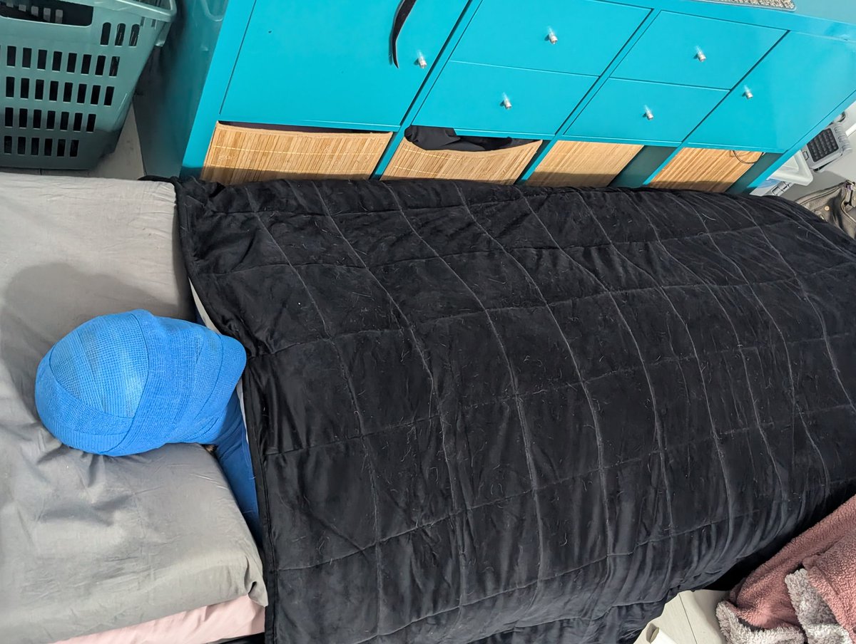 purplejonesy tweet media