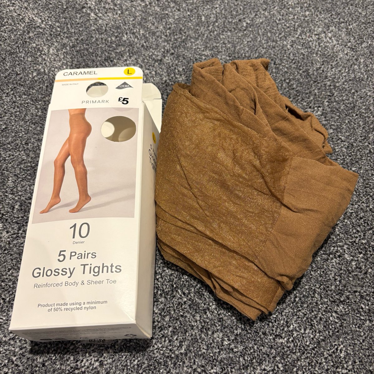 Dreams4Nylon's tweet photo. The wife’s Grand National tights. Glossy 😍💦 https://t.co/lBFdRcqPNR