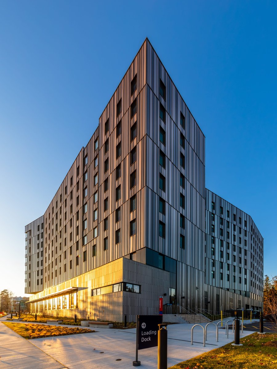Passive House projects are ones designed to use their facades to optimize their energy efficiency. For buildings like this, steel is a clear answer. Revisit the Harmony Commons and read how steel panels played a crucial role: steeldesignmag.com/2024/10/back-t…