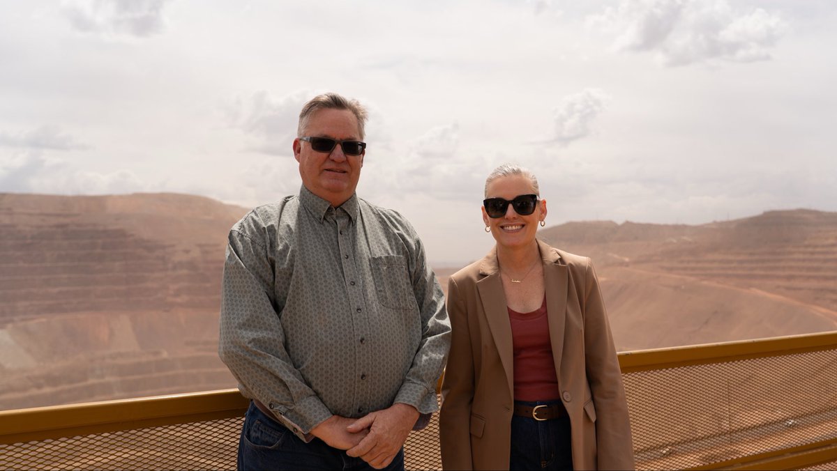 Governor Katie Hobbs tweet media