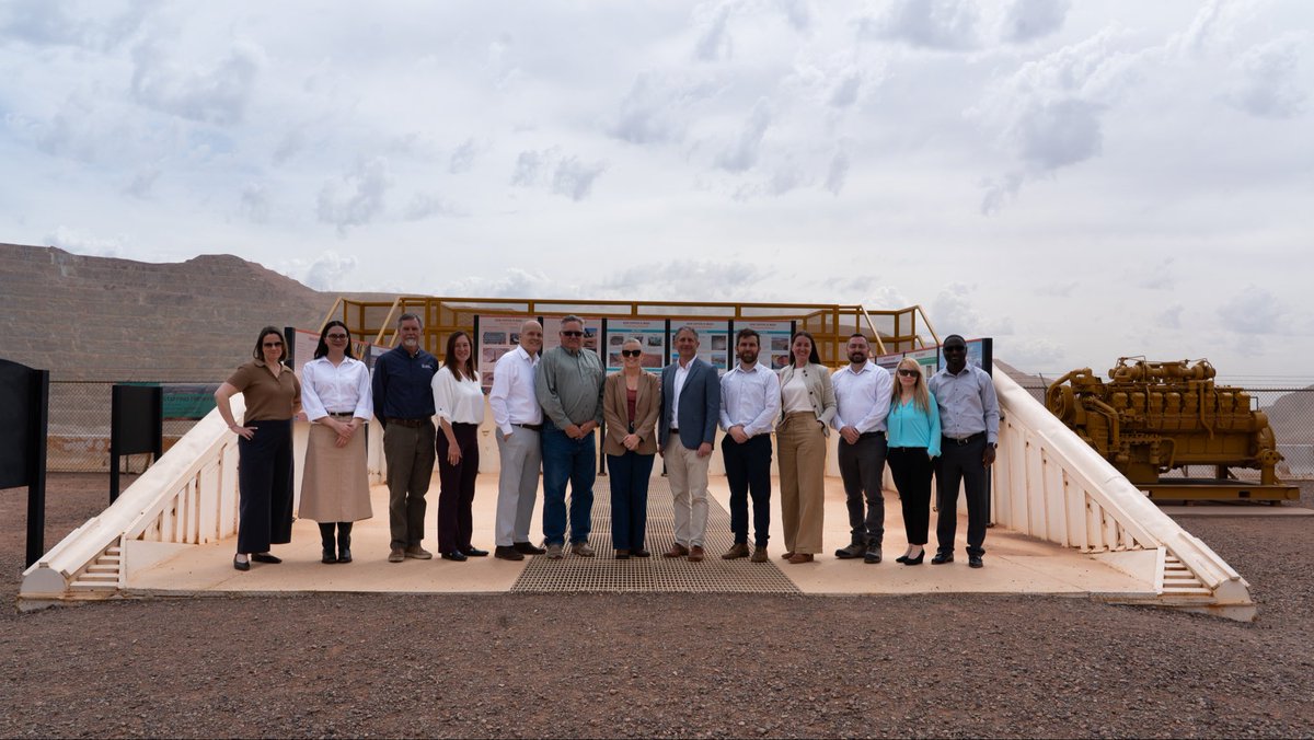 Governor Katie Hobbs tweet media