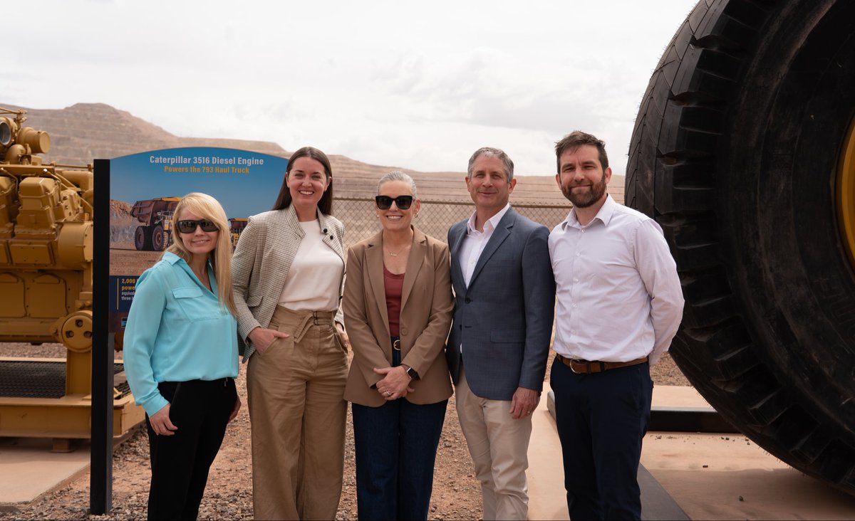Governor Katie Hobbs tweet media