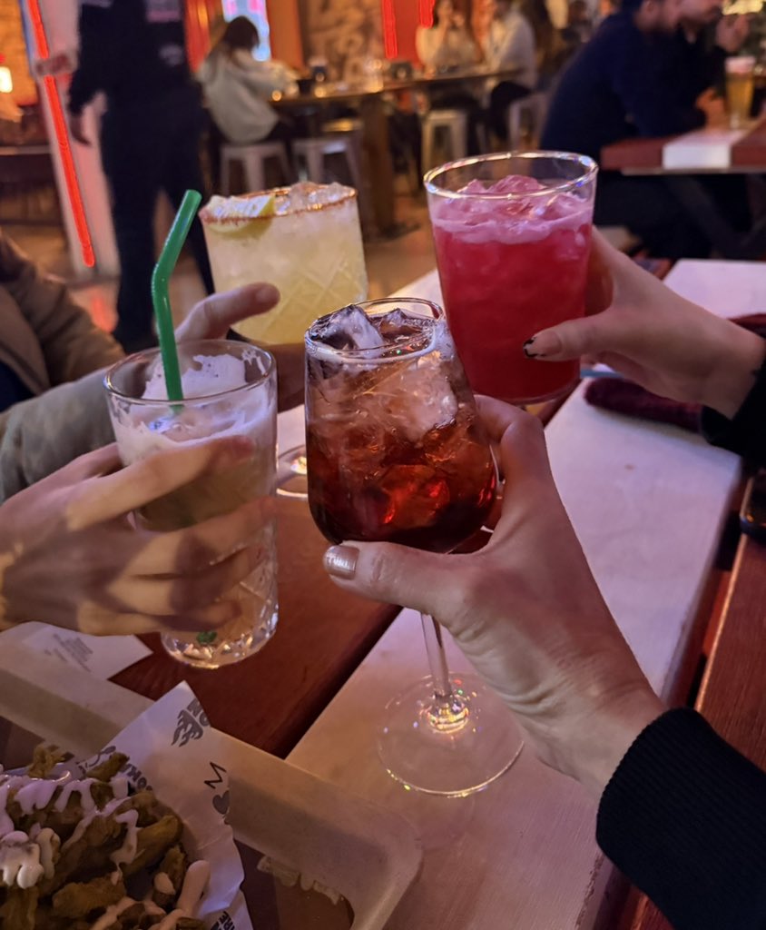 VALİDE Hanım tweet media