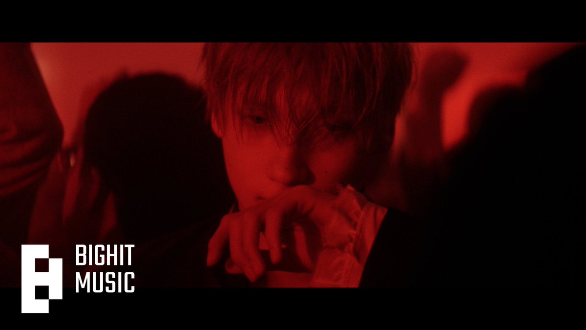 7th year: nini 𖣂 tweet media