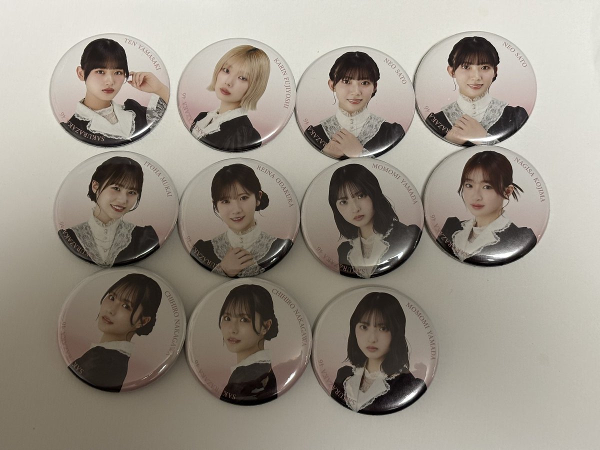 Efo8E's tweet photo. 櫻坂 トレ

ガーランド 缶バッジ

譲 写真  1.2

求  ガーランド 藤吉のみ

異種にはなりますが、缶バッジ可能です
アニラ両日直トレ希望

友人代理で探しております https://t.co/tko0kralmz