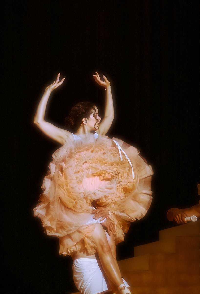 prendam-me quando for proibido levar-se uma point&amp;shoot para concertos