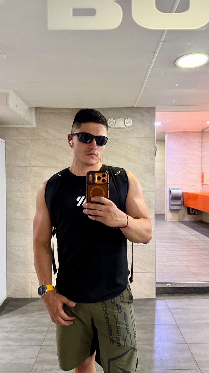 carlos gonzález tweet media