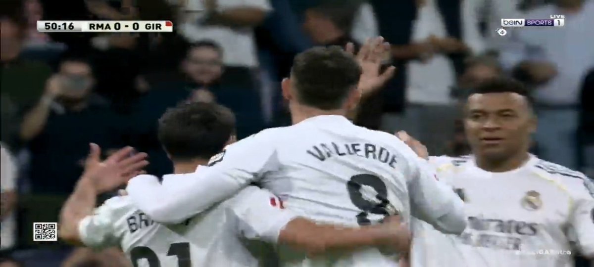 Lone guy 😶 tweet media