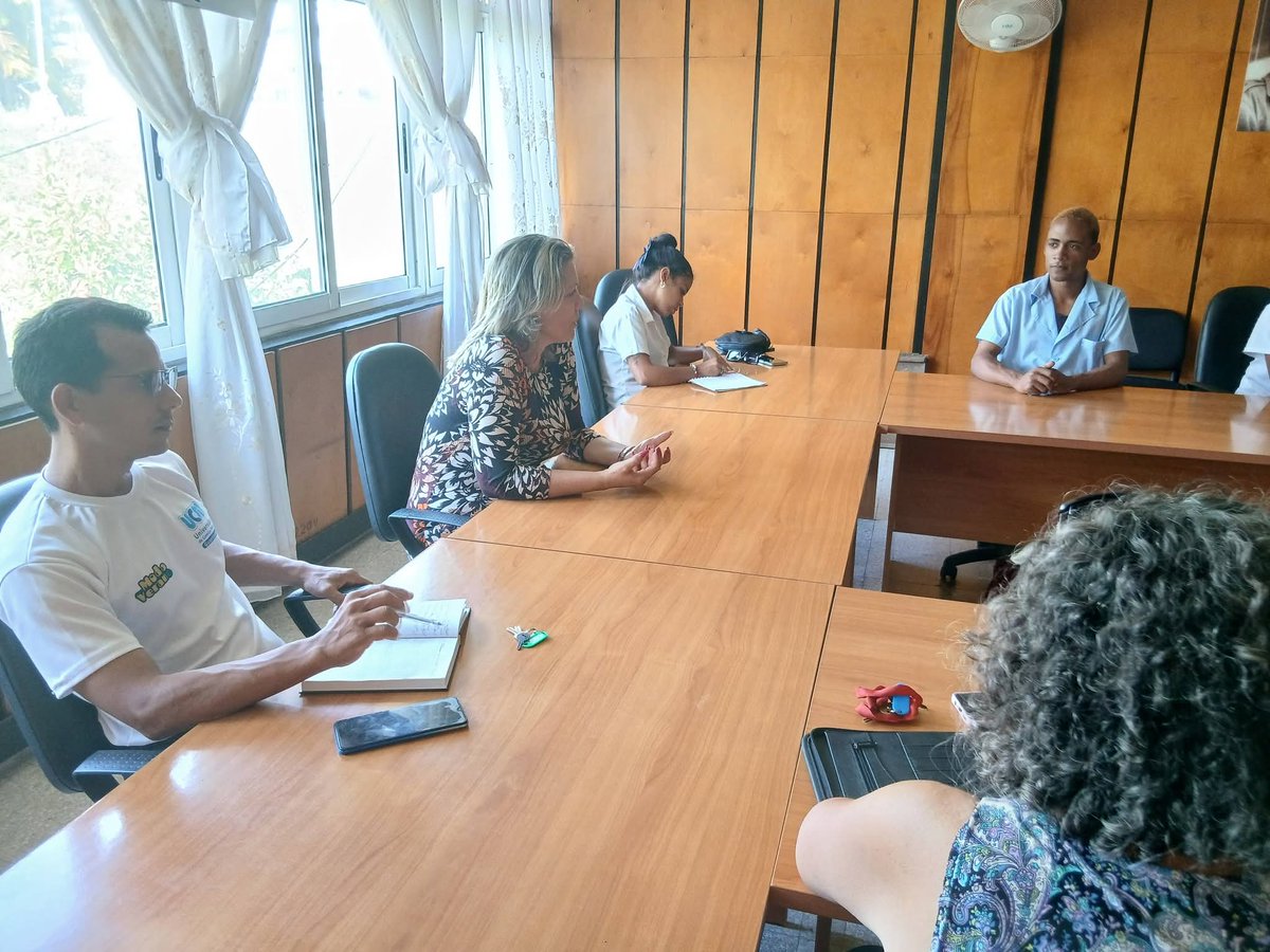 SaludGuantanamo's tweet image. 📚⚕️#DocenciaMédica/ Intercambio con la #Universidad de #CienciasMédicas #Guantánamo con sus miembros de la Federación Estudiantil Universitaria (#FEU), en tiempos de descentralización de los escenarios docentes.
#CubaPorLaSalud