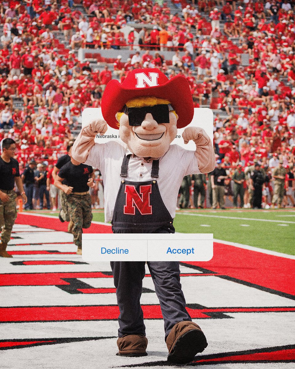 HuskerFootball's tweet photo. Airdrop 🔛 https://t.co/lhCmoDX4Ub