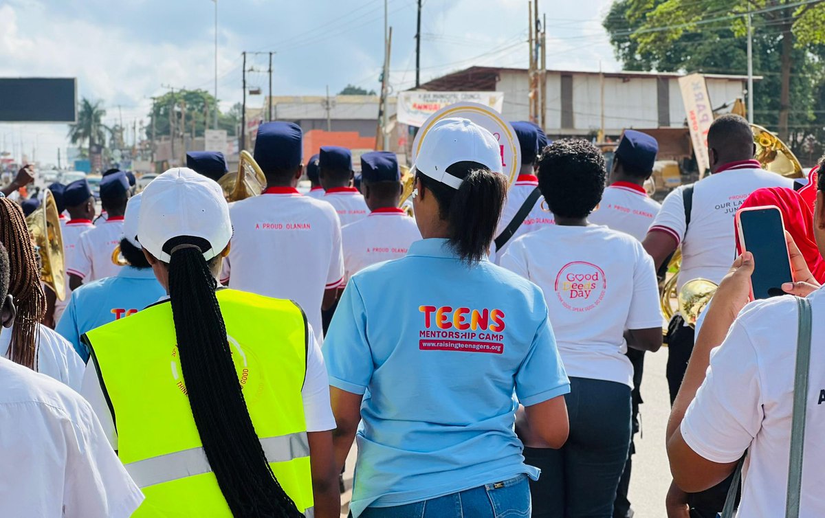 nankunda20's tweet image. Today wasn’t only for #GoodDeedsDayUganda🤍
It was for connecting, hugging and shooting photos for future reference: 
Cheers 🥂 my People:
You are Loved 🥰 
Let’s keep #DoingGoodTogether