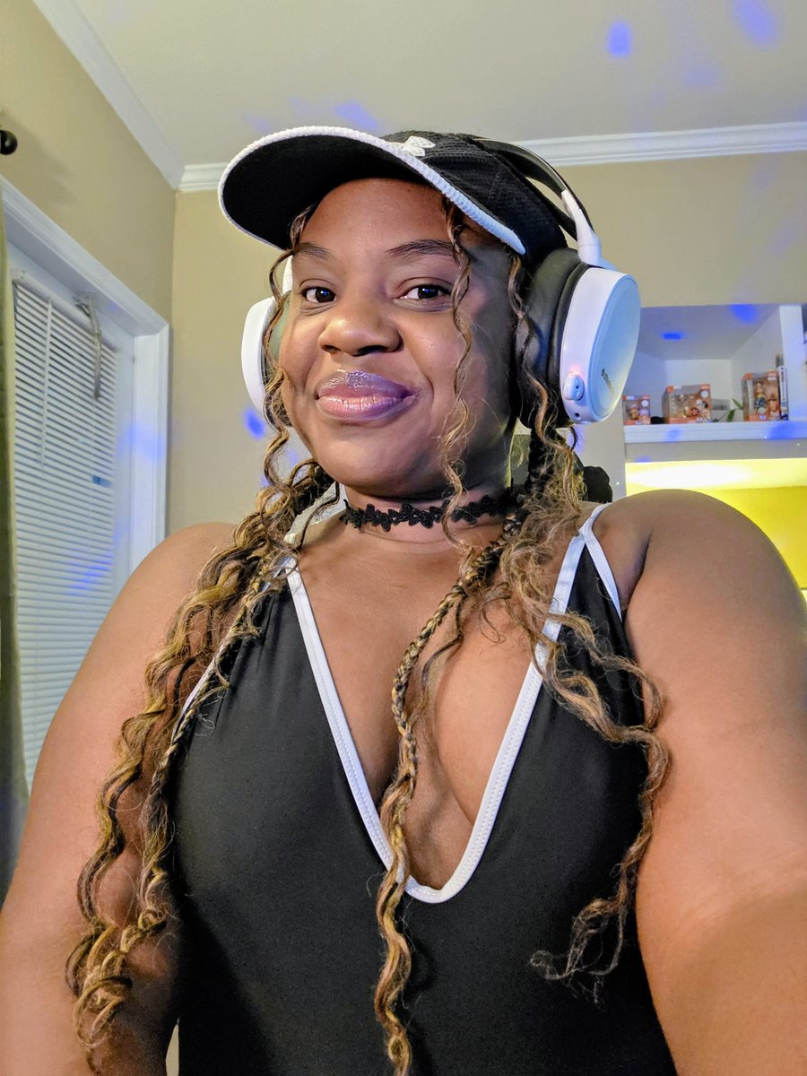 CallMePrincessFirst tweet media