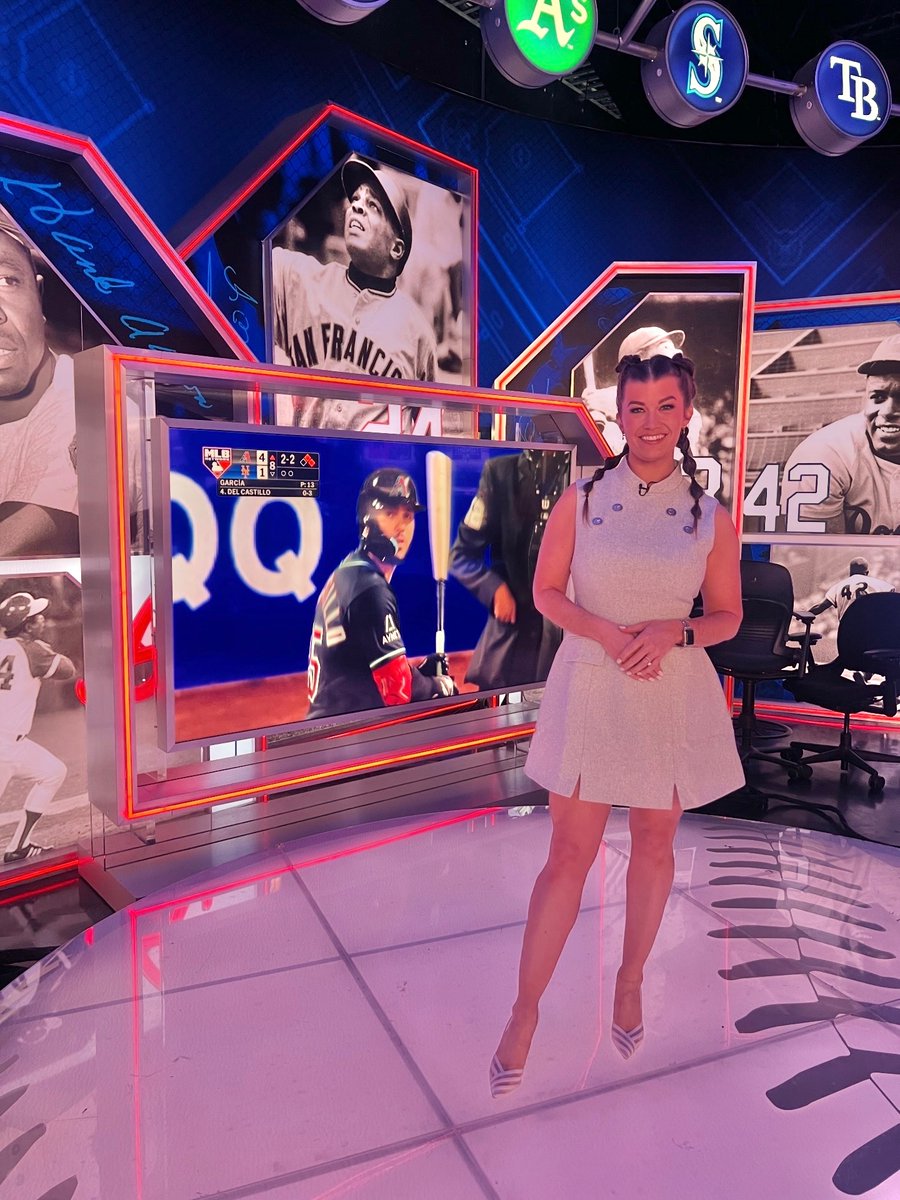 Melanie Newman tweet media