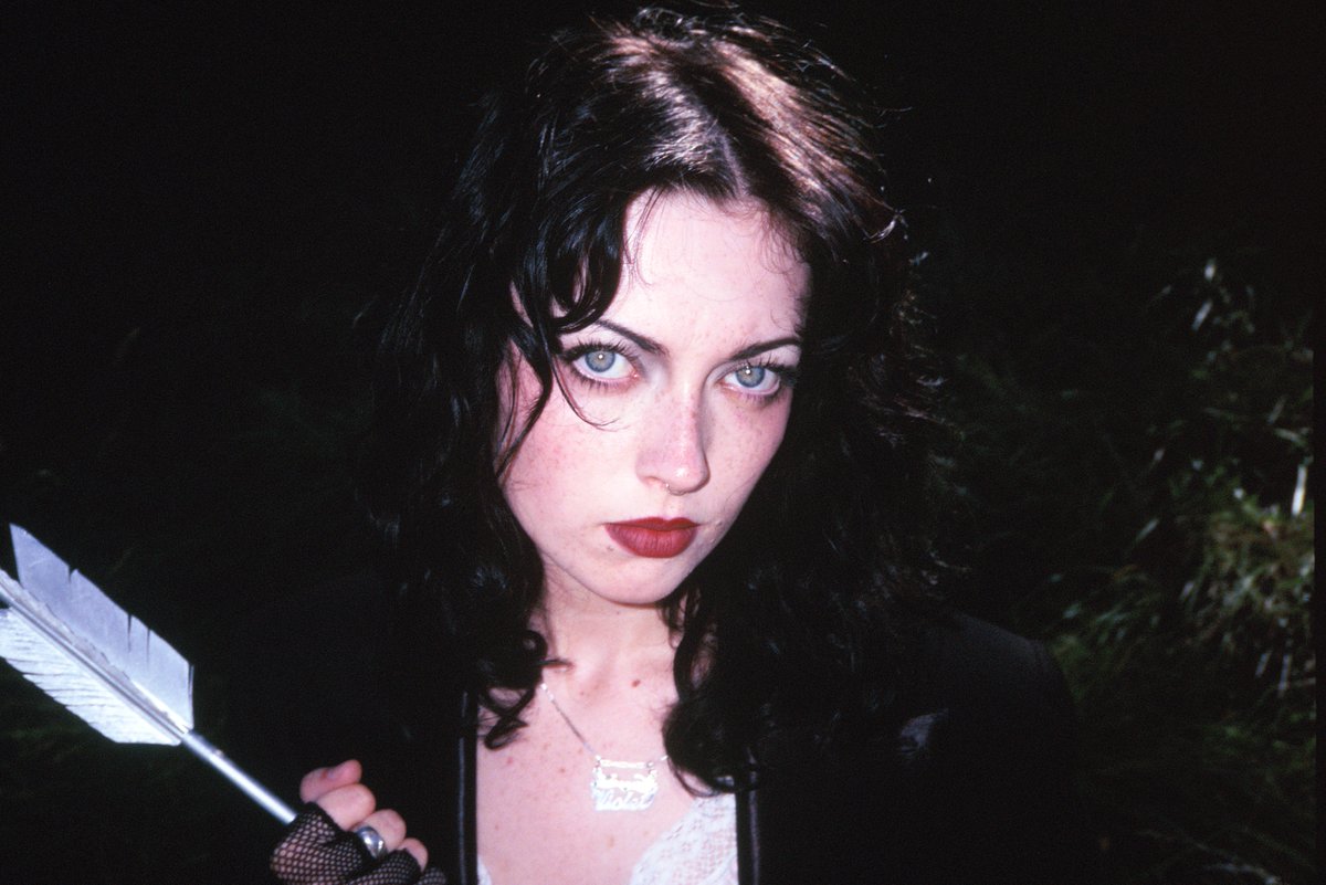 consequence's tweet photo. Violet Grohl: "Obviously, doors are open for me because of my last name. It's not something I'm ever going to hide behind or say, 'No, I worked so hard for this! You guys shouldn’t say that! That hurts my feelings.' I don't care – I really don't. I've heard that since I was 13 years old. So call me a Nepo Baby all you want. It's 'whatever' to me. I just hope that eventually people will give me a shot...

"Come see me live. Come listen to my music and then you can decide for yourself if I'm worthy of this career or not."

(via @TheForty_Five)

📸: Bella Newman