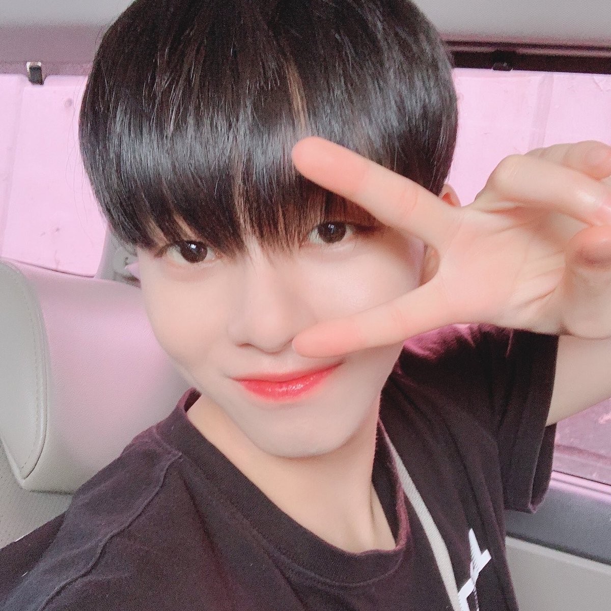 should i say #𝑺orry𝟜𝑙𔘓𝐯𝕚ng𓈒࣪𝕦𑣿ུ⃨? ‘cause that is not happening ◌ * ✳︎ sobretodo porque estuve en lista de espera principal cuando me dijeron que se iba a tratar de un nuevo #𝑘u𝕣u͠m𝐢𓄹𐚈ː𝐭𝕣ac𝚔 y no pienso soltar tan rápido 🫸🏻 así que tendrán que soportar.