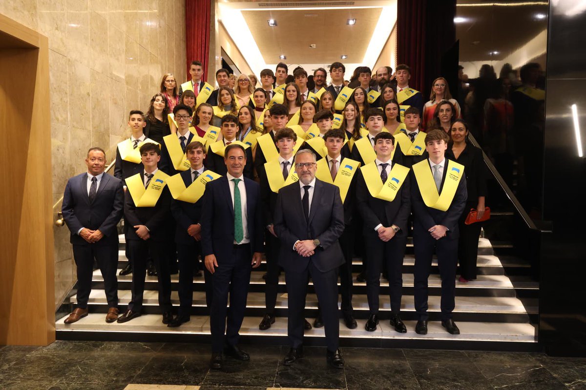 Cortes de Castilla y León tweet media