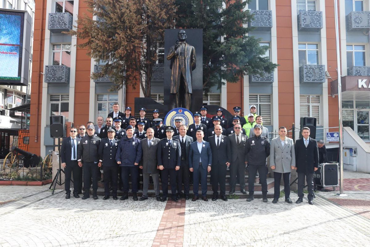 ak_devrek's tweet photo. AK Parti İlçe Başkanımız Muharrem Terzi, 10 Nisan Polis Teşkilatının 181. kuruluş yıl dönümü dolayısıyla düzenlenen törene katılım sağaldı. https://t.co/9RHSwwyPL8
