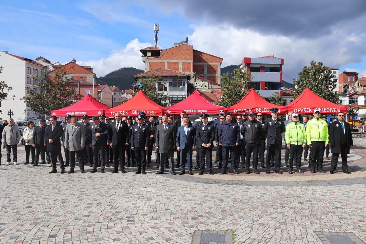 ak_devrek's tweet photo. AK Parti İlçe Başkanımız Muharrem Terzi, 10 Nisan Polis Teşkilatının 181. kuruluş yıl dönümü dolayısıyla düzenlenen törene katılım sağaldı. https://t.co/9RHSwwyPL8