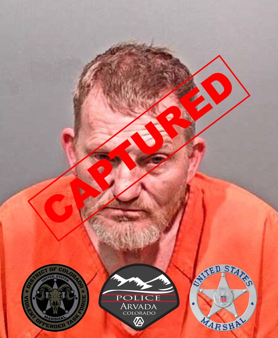 USMSDenver's tweet image. Fugitive Tracy JENSEN, wanted by @ArvadaPolice for felony &amp;amp; misdemeanor narcotics warrants, was arrested by Arvada PD CRIT &amp;amp; CORE members along with COVOTF Deputy U.S. Marshals &amp;amp; our Arvada PD TFO. JENSEN was located near W 49th &amp;amp; Ward Rd in Wheat Ridge. #FugitiveFriday