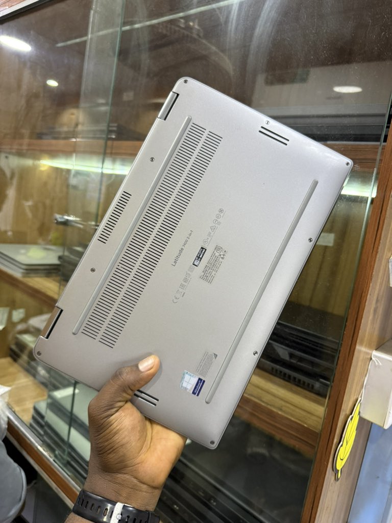 gospel_harmony's tweet image. American used
Clean. Powerful. Flexible. 💻✨

Dell Latitude 7400 2-in-1
— 16GB RAM | 256GB SSD
— Touchscreen + Convertible (Laptop ↔ Tablet)
— Backlit Keyboard
— Type-C Charging
— Strong Battery Life

Perfect for business, students &amp;amp; creators on the go.

Super neat &amp;amp; ready for