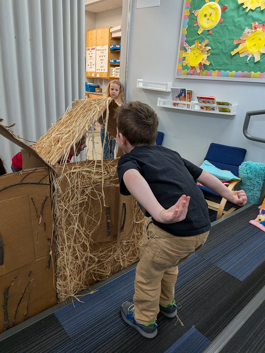 KinderKelly7's tweet photo. Little Pig Readers Theater did not disappoint. Captivating performances by everyone. On repeat. #weewarhawks #wcsflight #playISlearning https://t.co/YUzJlCeCiA