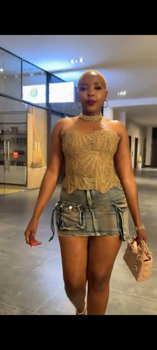 Brighton_Okoth's tweet photo. @isonlyGod Why are people so desperate to kanyanga this woman.. izi photo zote kuna original where she has her clothes on. Fear AI https://t.co/Eo1oHUoFV1