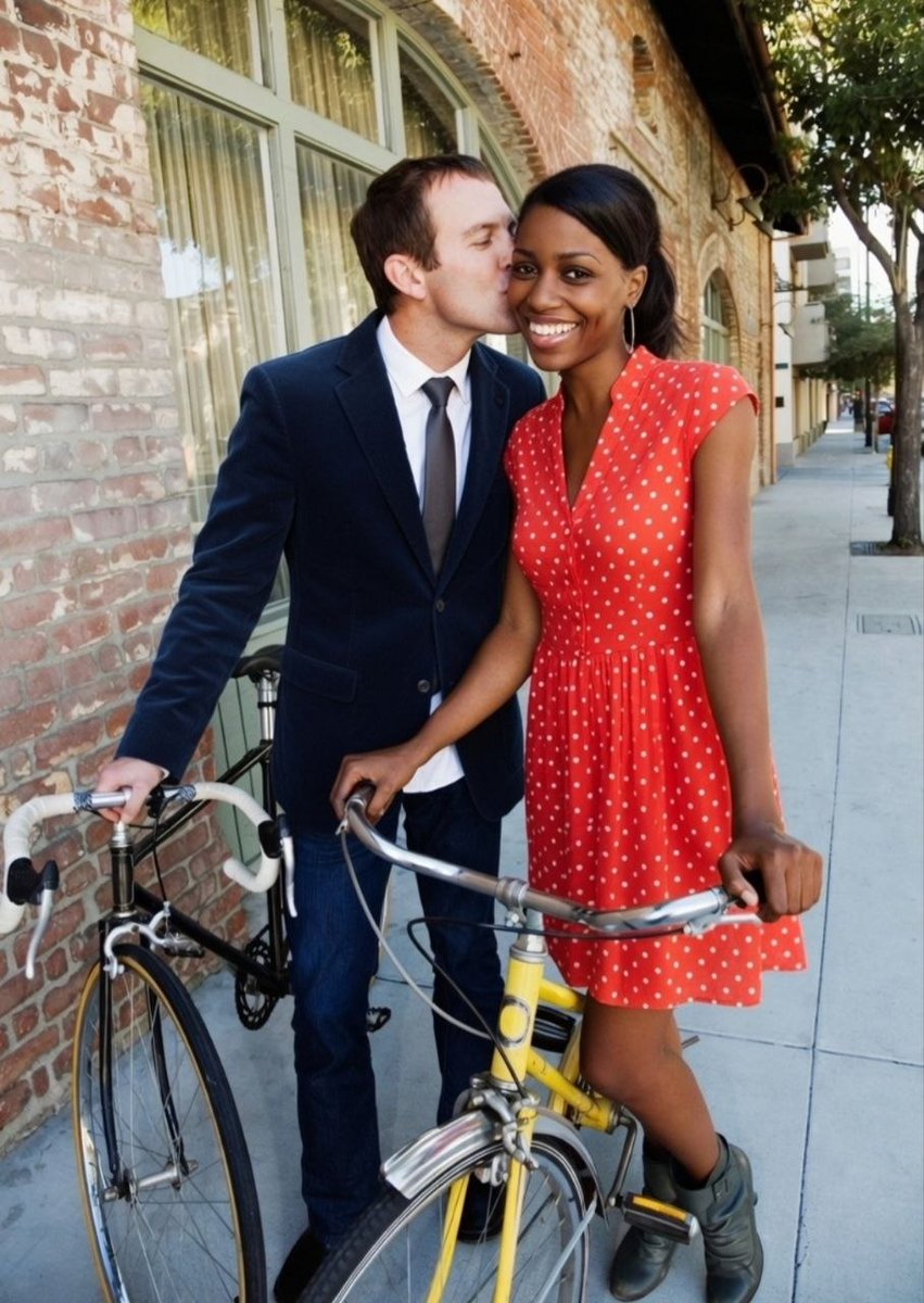 Emily 🦋 tweet media