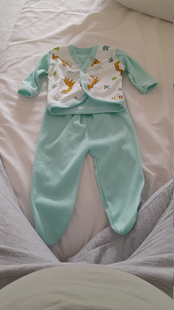SoledadErikaa's tweet photo. Valen sacando la parte más ansioso del papá 🤍 https://t.co/Bb6CgL2k8O
